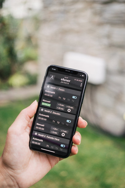 Jardana KNX irrigation control and Fabro KNX touch panel: a perfect duo for outdoors
